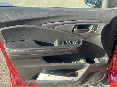 Used 2023 Honda Passport TrailSport image 9