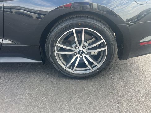 Used 2016 Ford Mustang GT RWD image 17