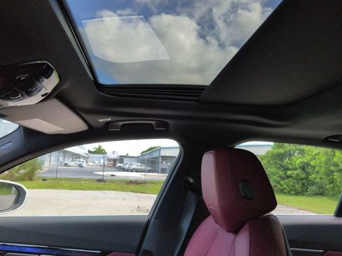 New 2027 BMW 530i xDrive w/ Premium Package AWD/4WD image 19