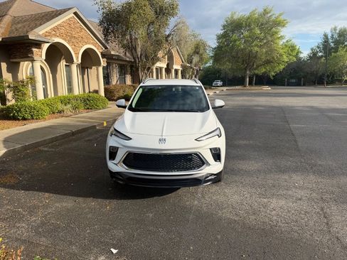 Used 2024 Buick Encore GX Sport Touring w/ Advanced Technology Package image 5