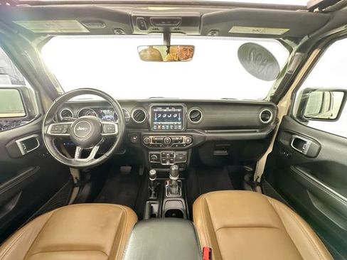 Used 2022 Jeep Wrangler Unlimited Sahara AWD/4WD image 20