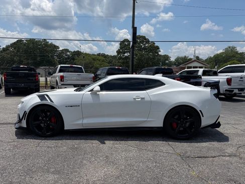 Used 2016 Chevrolet Camaro SS RWD image 5