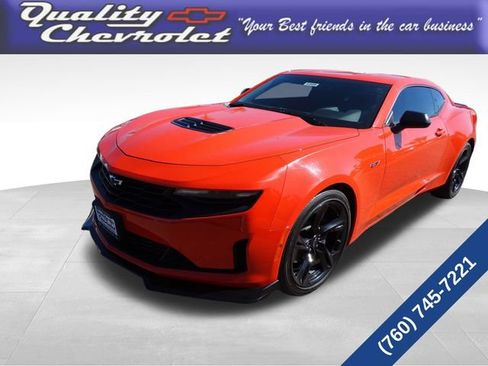 Used 2021 Chevrolet Camaro LT RWD image 1