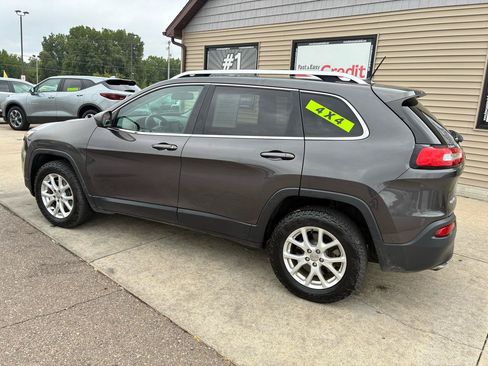 Used 2014 Jeep Cherokee Latitude w/ Cold Weather Group AWD/4WD image 8