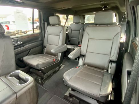 Used 2021 Chevrolet Suburban High Country image 28