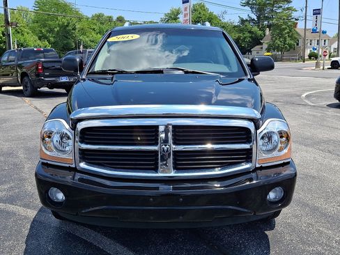Used 2005 Dodge Durango SLT w/ Trailer Tow Group AWD/4WD image 2