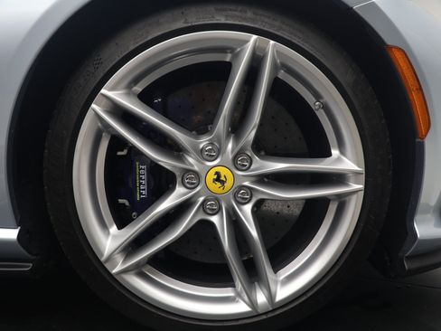 Certified 2022 Ferrari 812 GTS RWD image 38