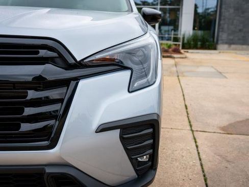 Certified 2025 Subaru Ascent Bronze Edition image 3