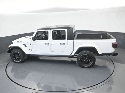 Used 2024 Jeep Gladiator Sport image 49