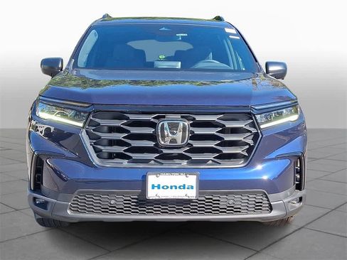 New 2025 Honda Pilot Sport image 2