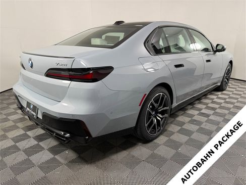 New 2025 BMW 760i xDrive w/ Executive Package image 3