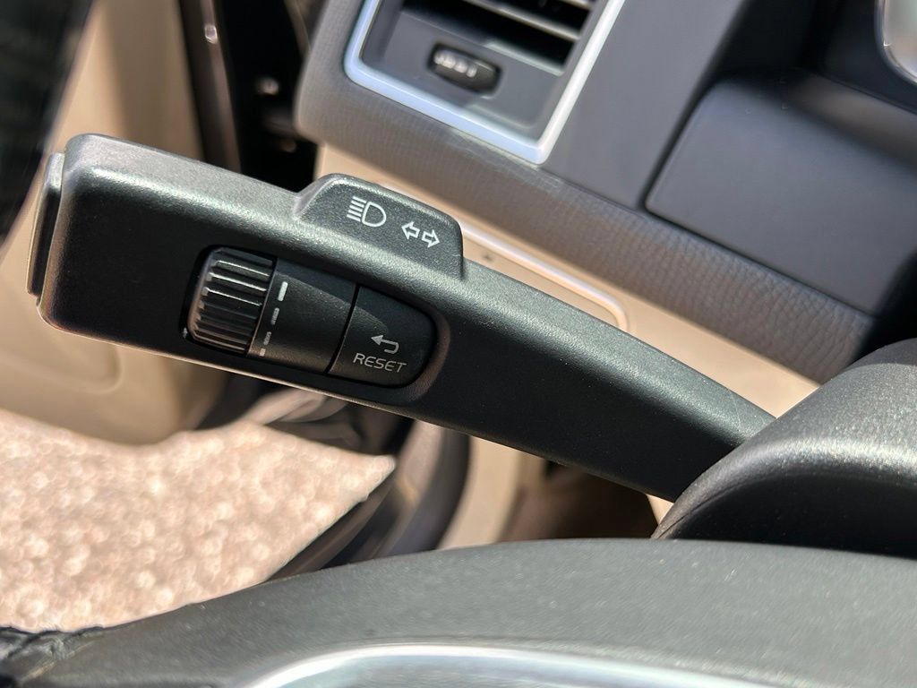 Used 2014 Volvo XC60 3.2 FWD image 25