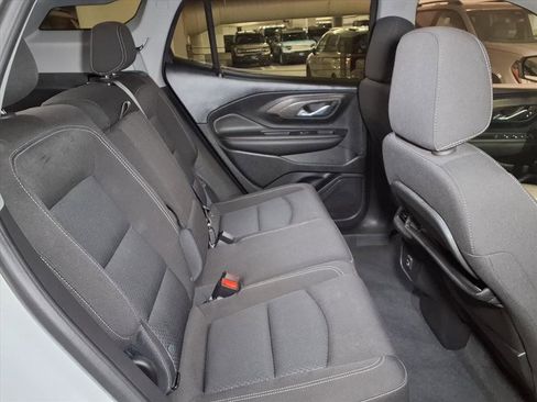 Used 2023 GMC Terrain SLE w/ Elevation Edition image 8