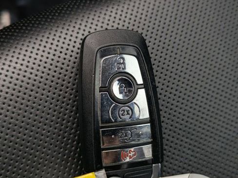 Certified 2022 Lincoln Nautilus Reserve w/ Equipment Group 201A image 31