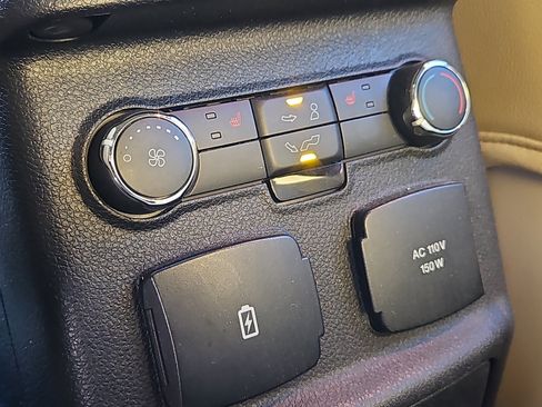 Used 2017 Ford Explorer Limited w/ Equipment Group 303A image 15