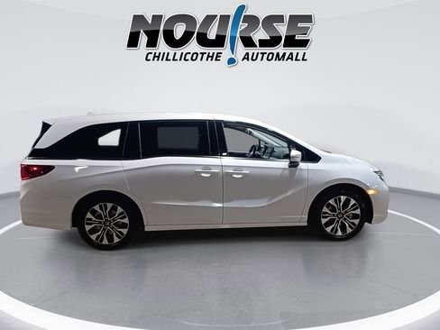 Used 2026 Honda Odyssey Elite image 9
