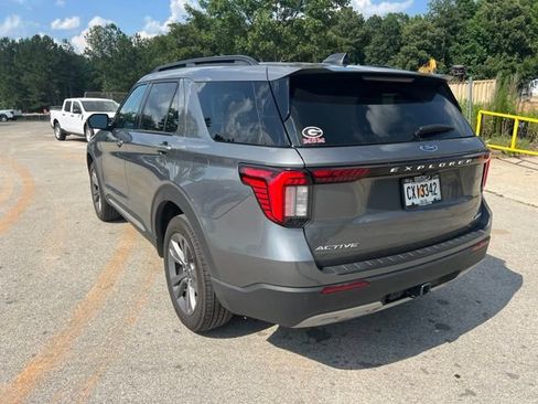 Used 2025 Ford Explorer Active w/ Active Comfort Package AWD/4WD image 5