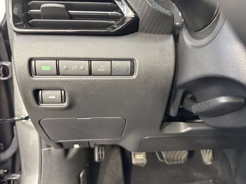 Used 2023 Nissan Sentra SR w/ SR Premium Package FWD image 15