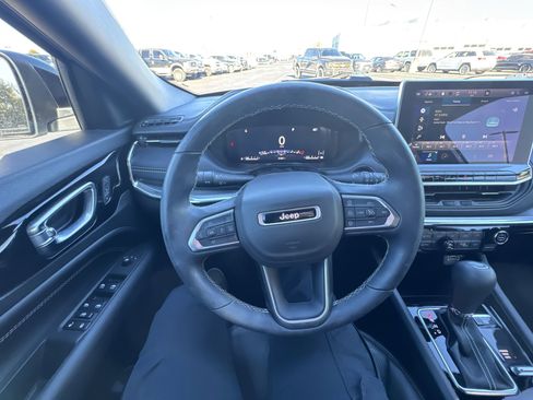 Used 2022 Jeep Compass High Altitude image 14