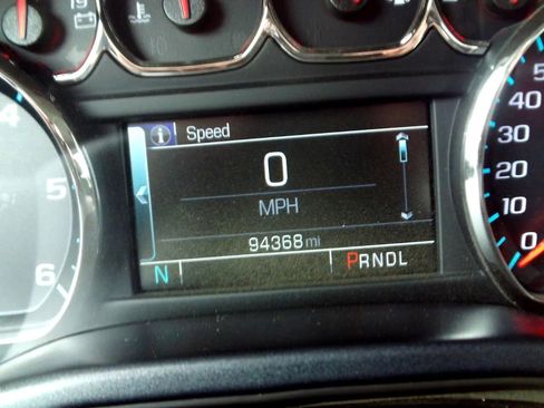 Used 2018 Chevrolet Silverado 1500 LT w/ Trailering Package AWD/4WD image 14