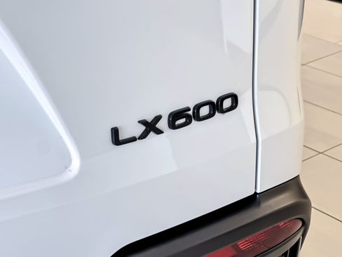 Used 2026 Lexus LX 600 F Sport w/ Accessory Package (Z1) AWD/4WD image 29