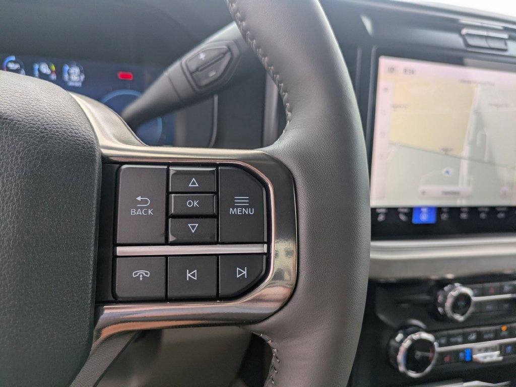 New 2026 Ford F250 Platinum w/ Platinum Plus Package AWD/4WD image 32