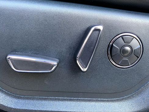 Used 2021 Ford F250 Platinum w/ FX4 Off-Road Package image 33