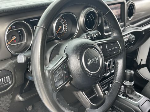 Certified 2022 Jeep Wrangler Sport AWD/4WD image 21