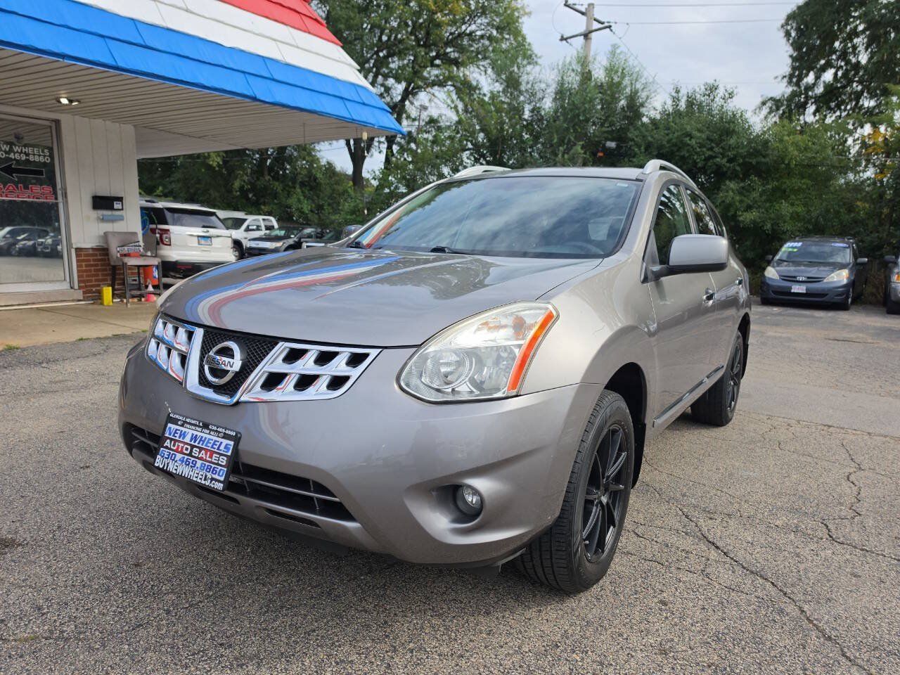 Used 2013 Nissan Rogue SV w/ Premium Pkg AWD/4WD image 1