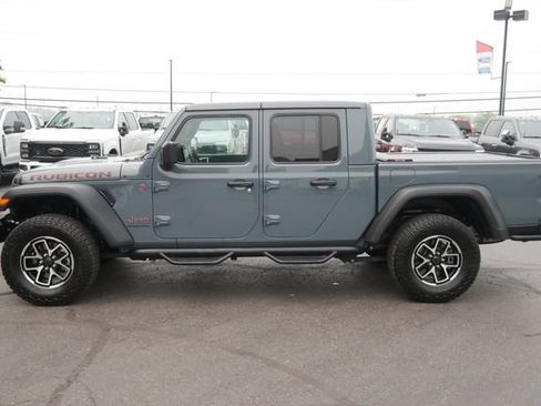 Used 2025 Jeep Gladiator Rubicon w/ Safety Group AWD/4WD image 8