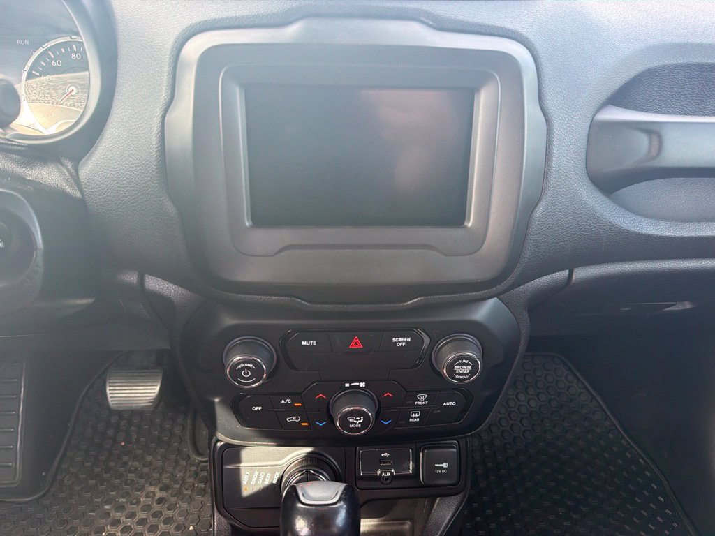 Used 2020 Jeep Renegade Trailhawk w/ Cold Weather Group AWD/4WD image 8