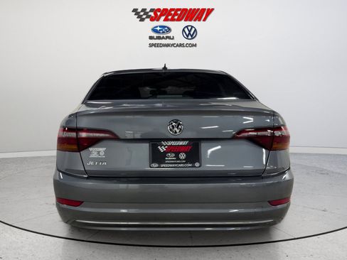 Used 2019 Volkswagen Jetta SE w/ Cold Weather Package FWD image 7