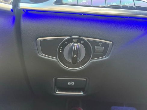 Used 2019 Mercedes-Benz S 560 4MATIC Sedan image 24