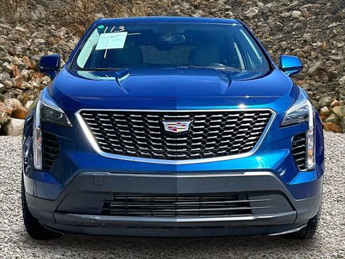 Used 2019 Cadillac XT4 Luxury w/ Trailering Package AWD/4WD image 3