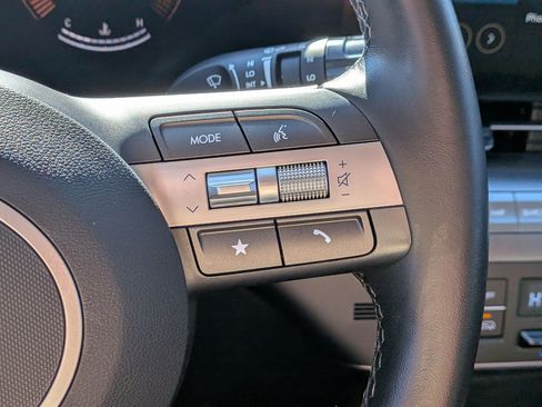 Certified 2025 Hyundai Kona SEL AWD/4WD image 18