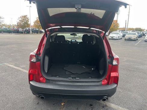 Certified 2022 Ford Escape SE w/ SE Sport Appearance Package image 10