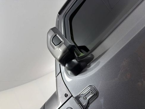 Used 2021 Jeep Wrangler Unlimited Sahara image 13