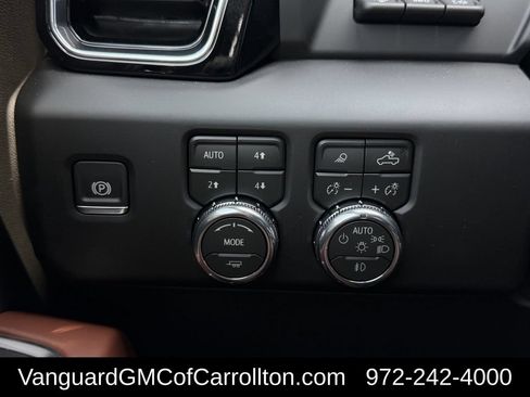 New 2026 GMC Sierra 2500 Denali Ultimate AWD/4WD image 19