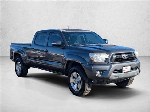Used 2015 Toyota Tacoma PreRunner image 3