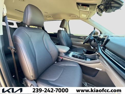 New 2026 Kia Carnival image 14