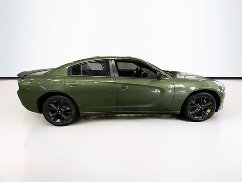 Used 2023 Dodge Charger SXT w/ Blacktop Package image 5