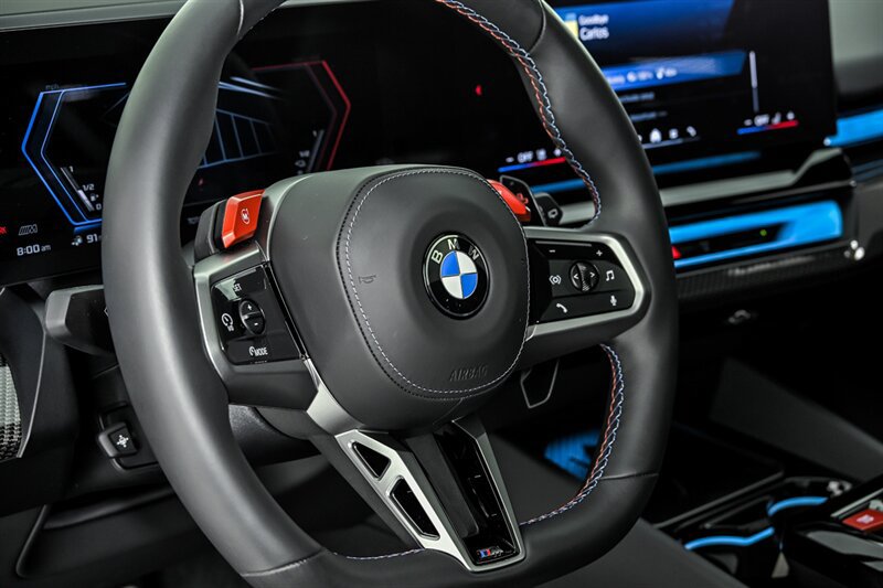 Used 2026 BMW M5 Touring AWD/4WD image 38