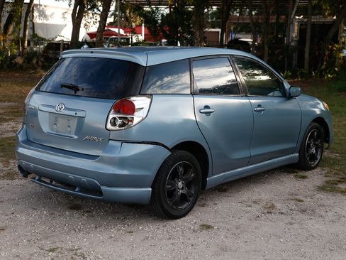 Used 2005 Toyota Matrix XR image 11
