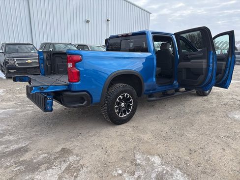 Used 2022 Chevrolet Silverado 1500 ZR2 w/ Technology Package image 36