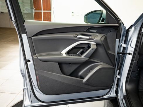 New 2025 Audi Q5 2.0T Premium Plus image 23