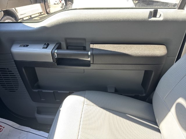 Used 2026 Ford F750 2WD Regular Cab Super Duty image 25