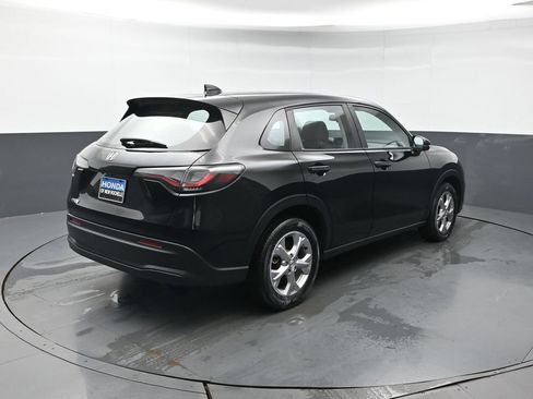 Certified 2024 Honda HR-V LX image 6