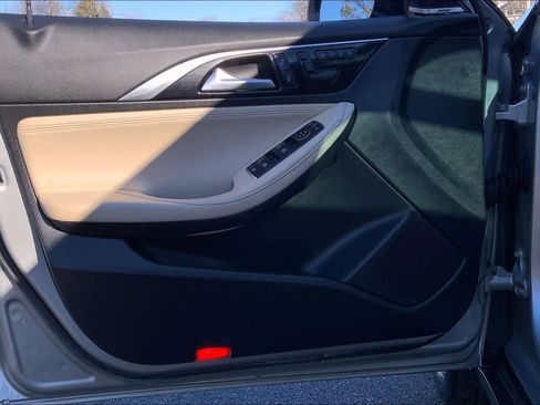 Used 2018 INFINITI QX30 Premium w/ Cargo Package image 21