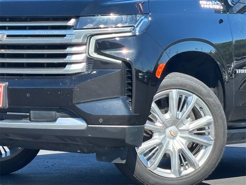 Used 2021 Chevrolet Tahoe High Country w/ Premium Package image 2