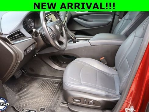 Used 2019 Buick Enclave Essence FWD image 17